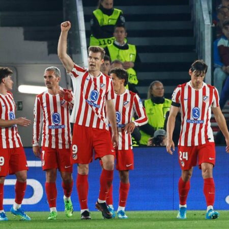 Atlético win 2-0 at 10-man Barcelona, Liverpool lose | Sports