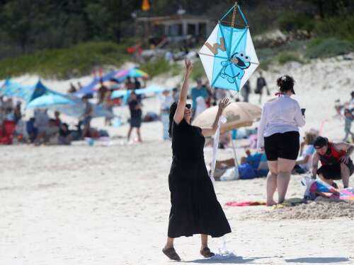 Good Friday tradition kept alive at Horseshoe Bay – The Royal Gazette Good Friday tradition kept alive at Horseshoe Bay – The Royal Gazette