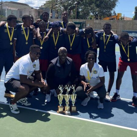 Munro College creating waves in local tennis | Sports