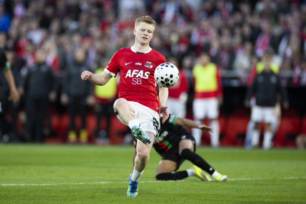 Smit shines as AZ tear NEC apart to win Dutch cup final