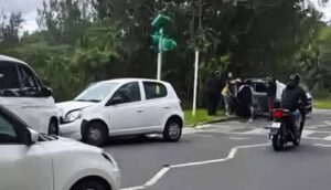 Three-vehicle collision at East End – The Royal Gazette