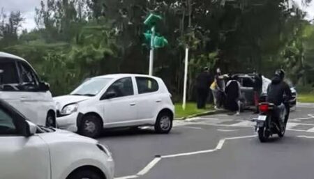 Three-vehicle collision at East End – The Royal Gazette